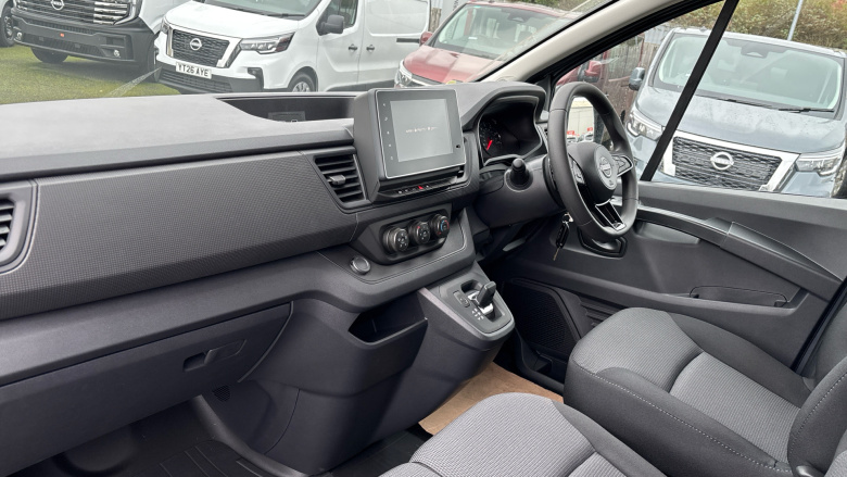 Nissan Primastar 30 L2 Diesel 2.0 dCi 150ps H1 Acenta Van Auto